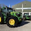 JOHN DEERE 6R 215
