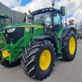 JOHN DEERE 6R 215