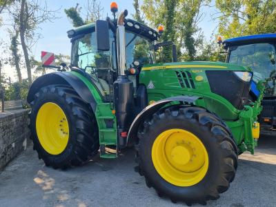 2020 John Deere 6215R