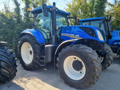 2021 NEW HOLLAND T7.210