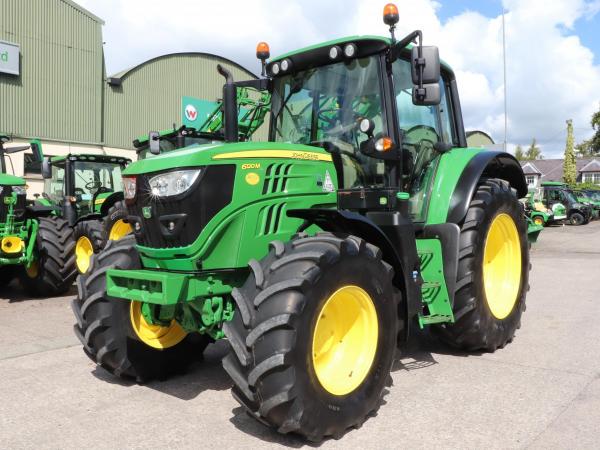 JOHN DEERE 6120M